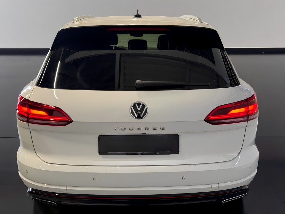 Volkswagen Touareg R-Line 4Motion (3)