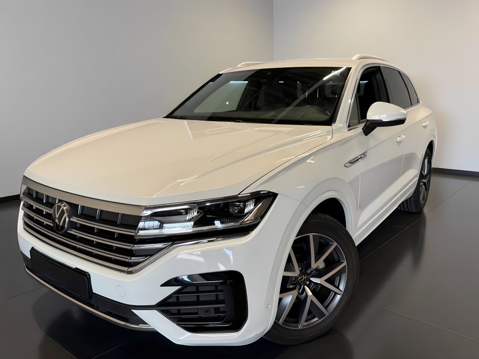 Volkswagen Touareg R-Line 4Motion (5)