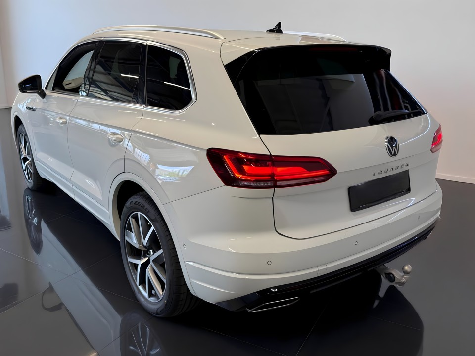 Volkswagen Touareg R-Line 4Motion (4)