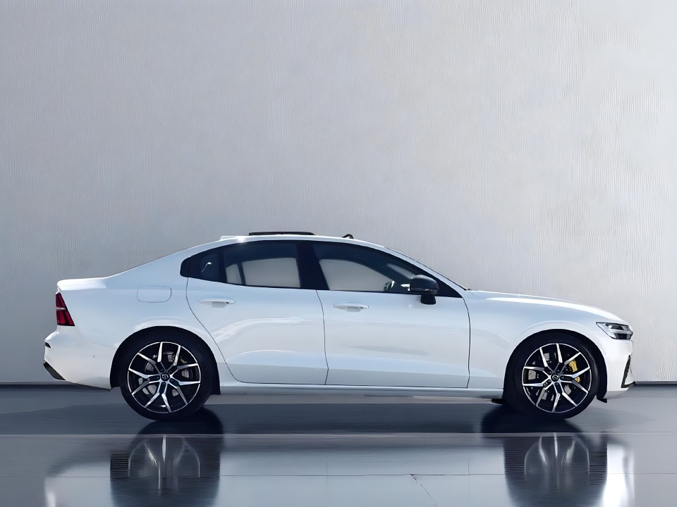 Volvo S60 Volvo S 60 Recharge T8 AWD (2)