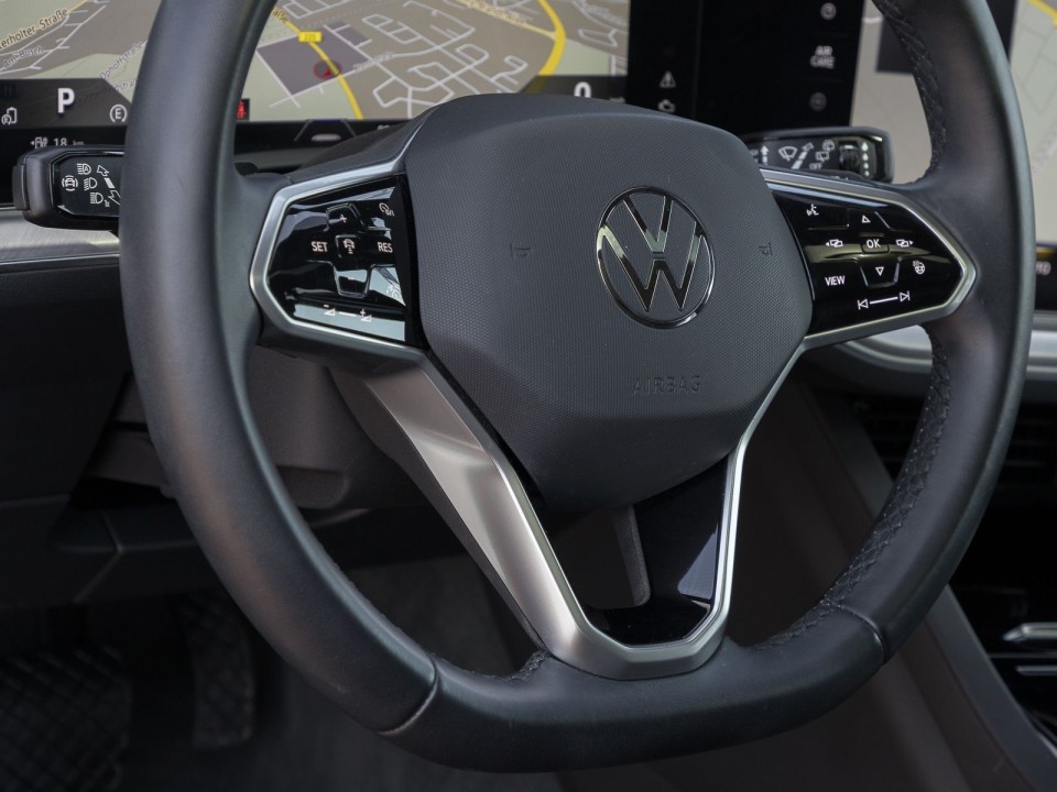 Volkswagen Touareg 3.0TSI Elegance (5)