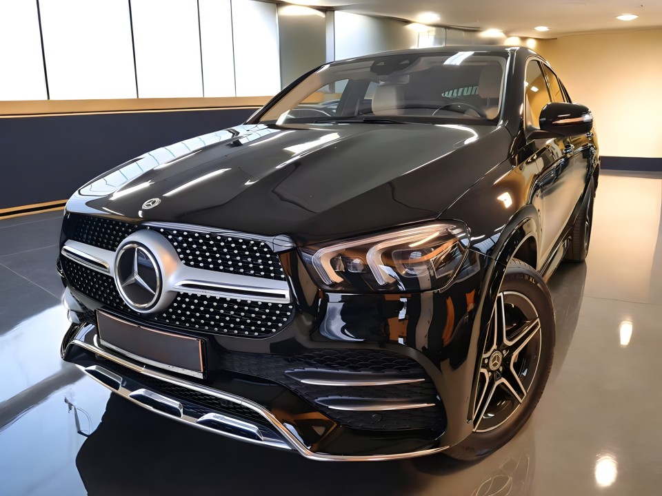 Mercedes-Benz GLE Coupe 350de AMG (2)