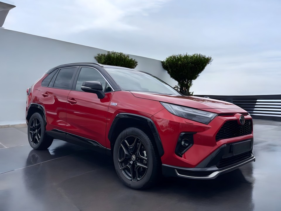 Toyota RAV-4 Toyota RAV 4 GR Plug-in Hybrid 4x4 (1)