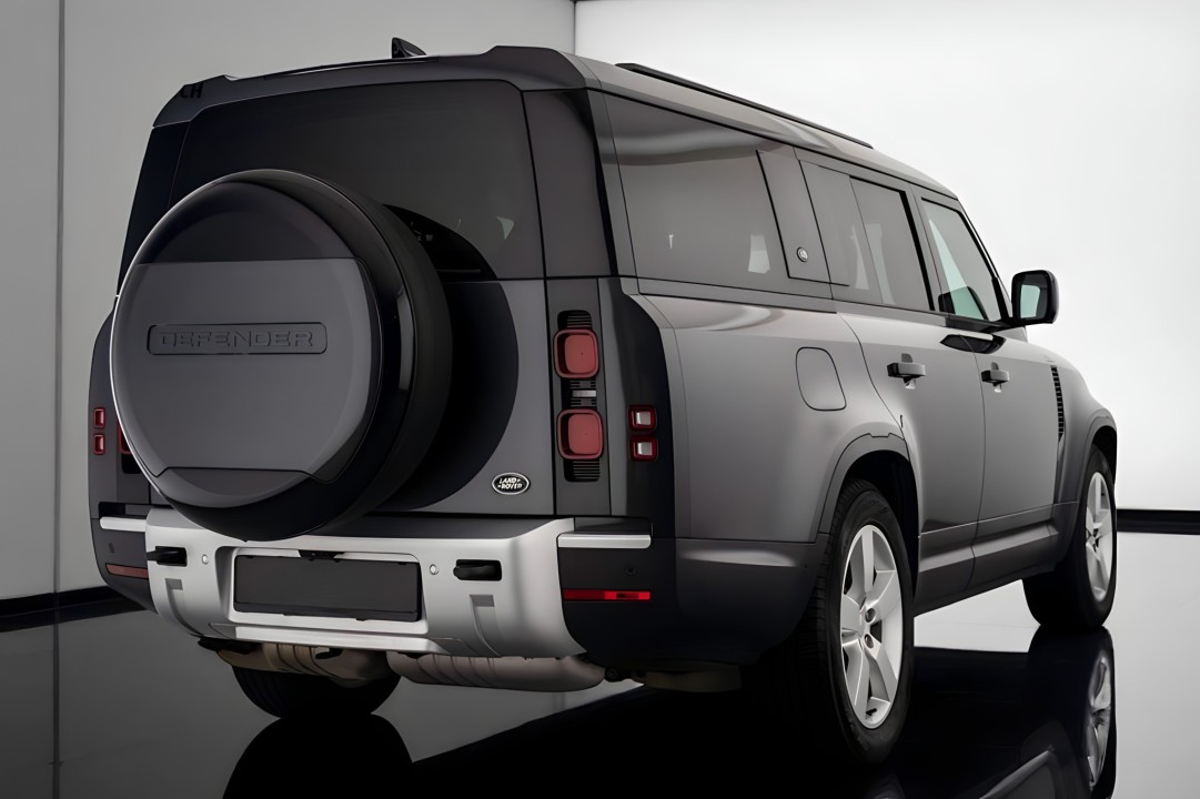 Land Rover Defender 130 D300 AWD First Edition (3)