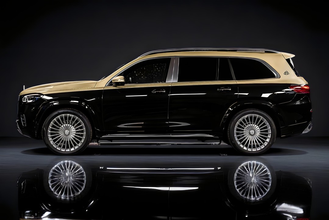 Mercedes-Benz GLS Maybach 600 (2)