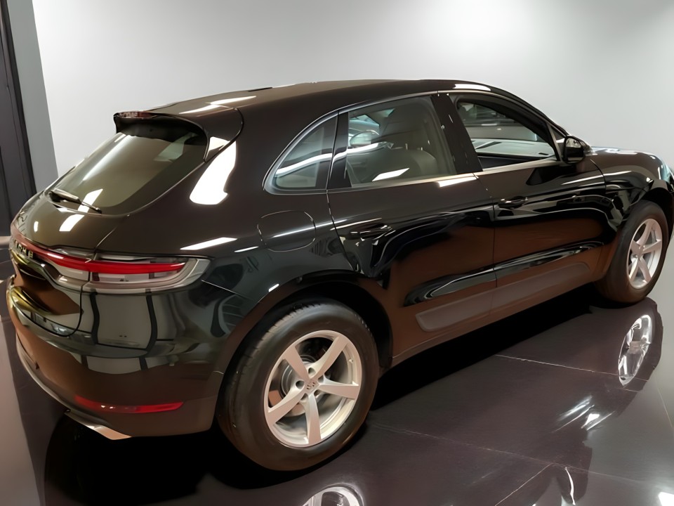 Porsche Macan (2)