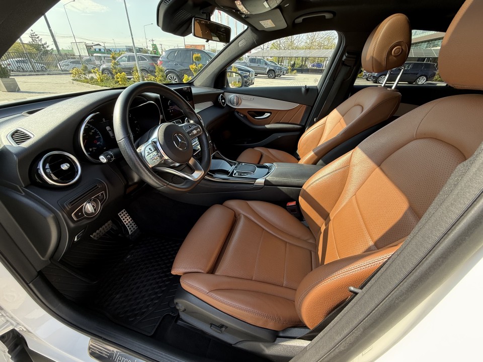 Mercedes-Benz GLC Coupé 300d 4MATIC AMG Line - foto 11