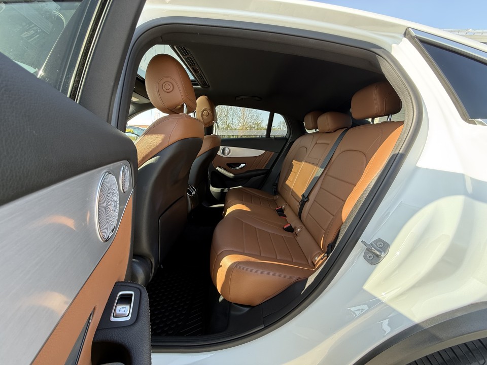 Mercedes-Benz GLC Coupé 300d 4MATIC AMG Line - foto 12