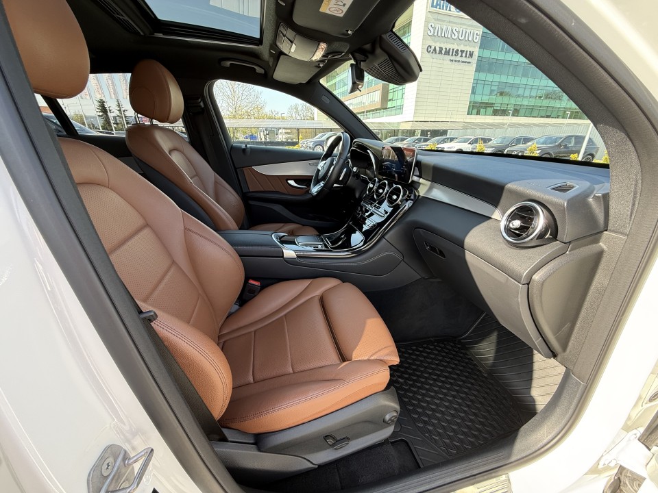 Mercedes-Benz GLC Coupé 300d 4MATIC AMG Line - foto 17