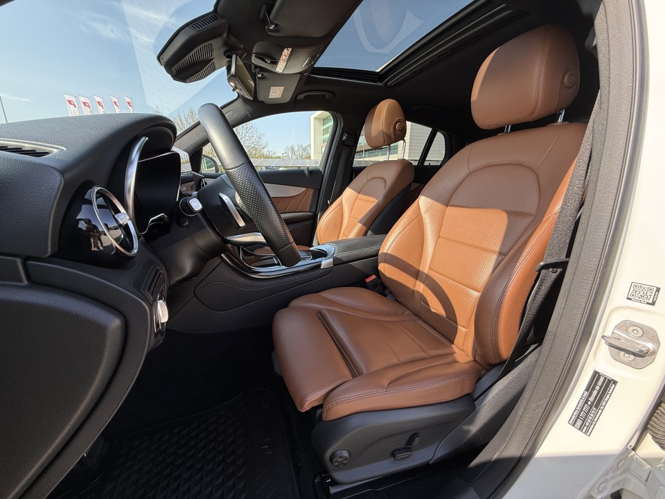 Mercedes-Benz GLC Coupé 300d 4MATIC AMG Line - foto 10