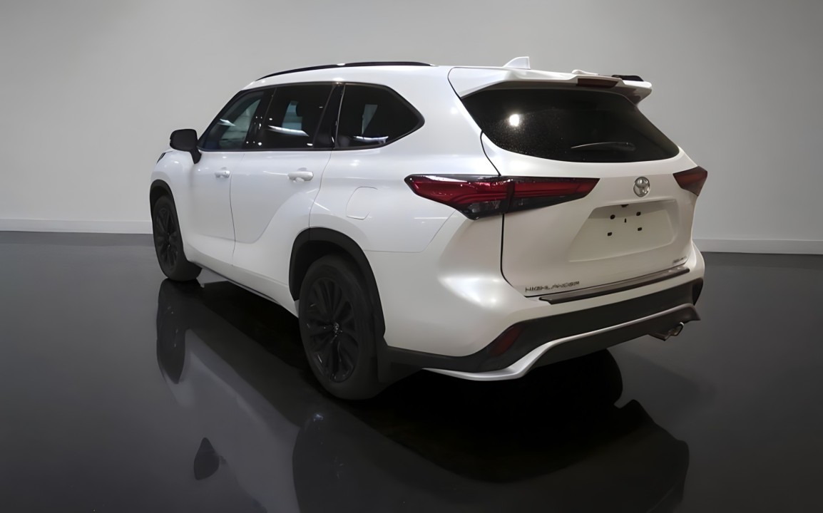 Toyota Highlander LE AWD (5)