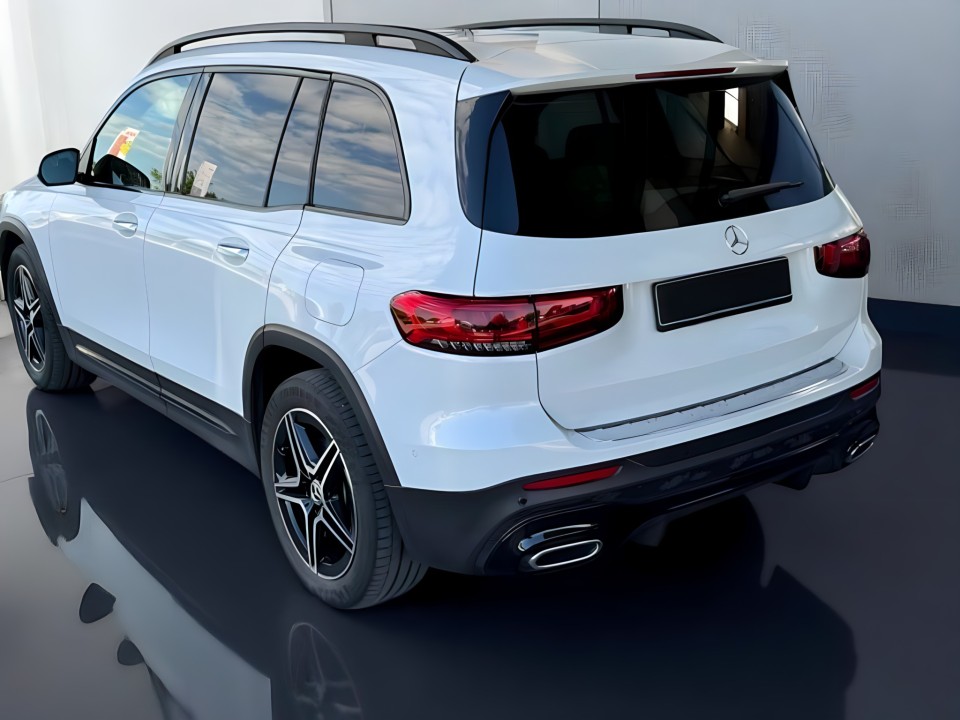 Mercedes-Benz GLB 220 4MATIC AMG Line (3)