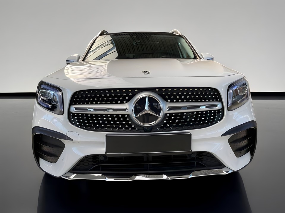 Mercedes-Benz GLB 250 4MATIC AMG Line (2)