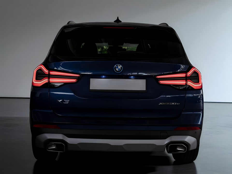 BMW X3 xDrive 30e (2)