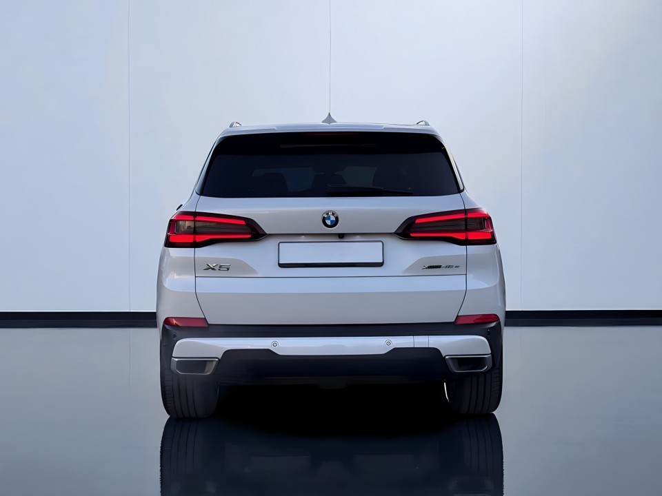 BMW X5 xDrive45e (3)