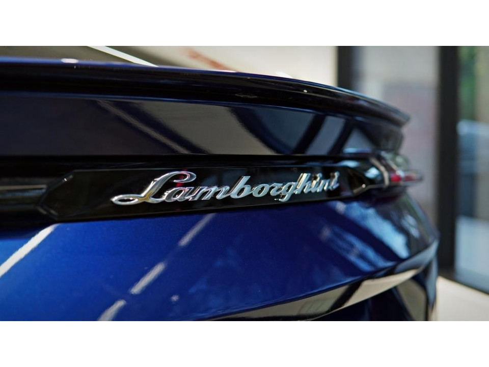 Lamborghini Urus - foto 12