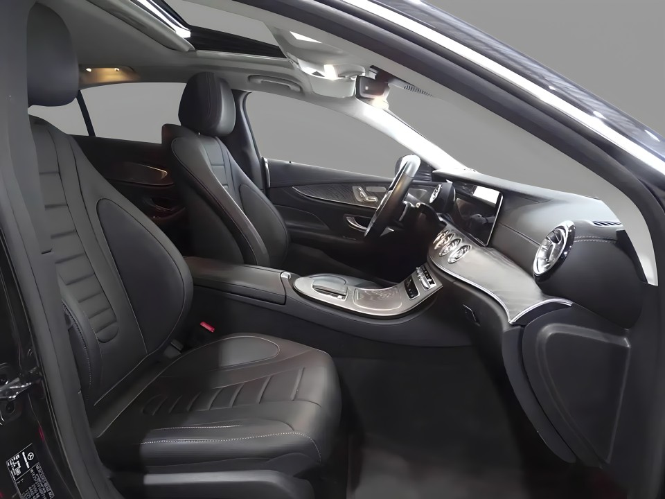 Mercedes-Benz CLS 300d 4MATIC (4)
