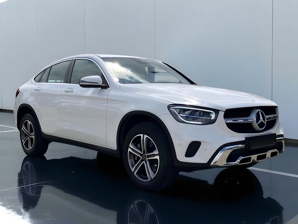 Mercedes-Benz GLC Coupe 300de 4MATIC (1)