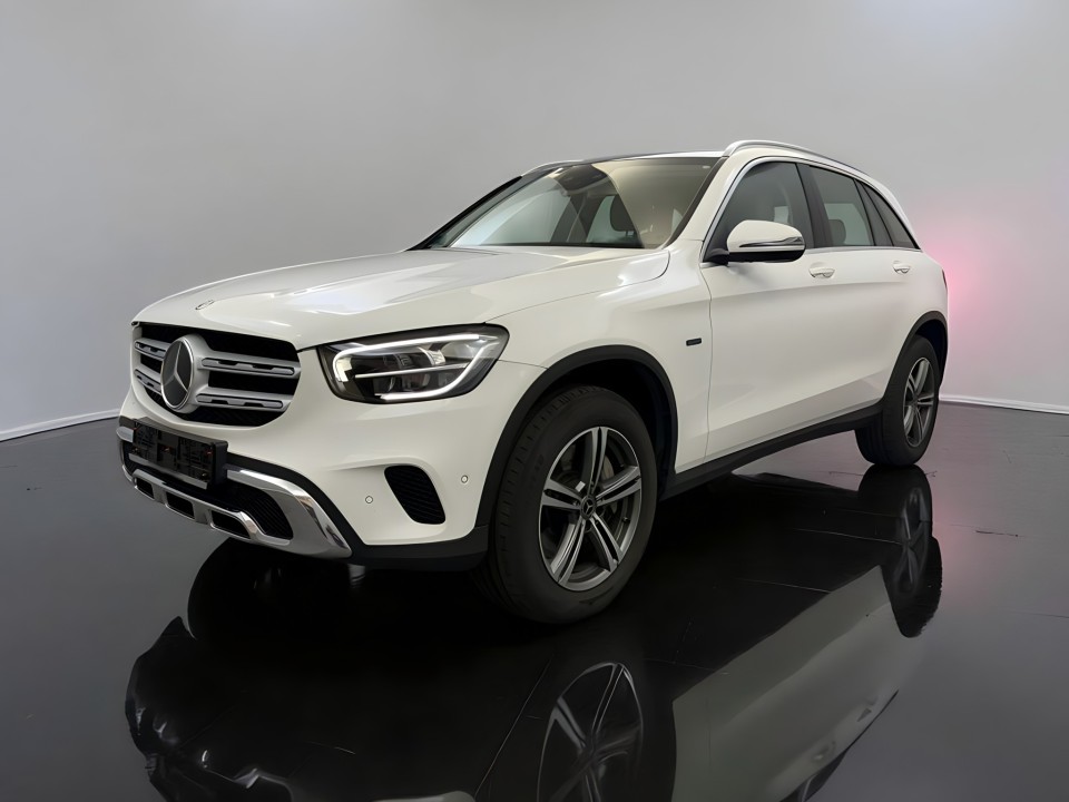 Mercedes-Benz GLC 300e 4MATIC (5)