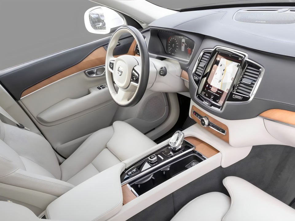 Volvo XC 90 T8 Recharge AWD Plus Bright (3)