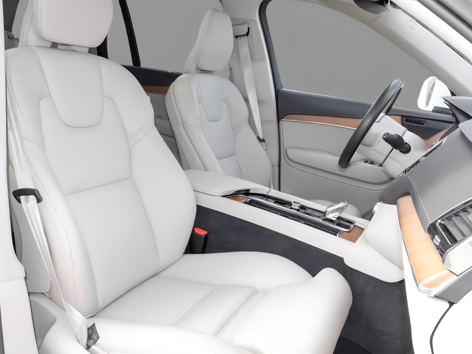 Volvo XC 90 T8 Recharge AWD Plus Bright (4)