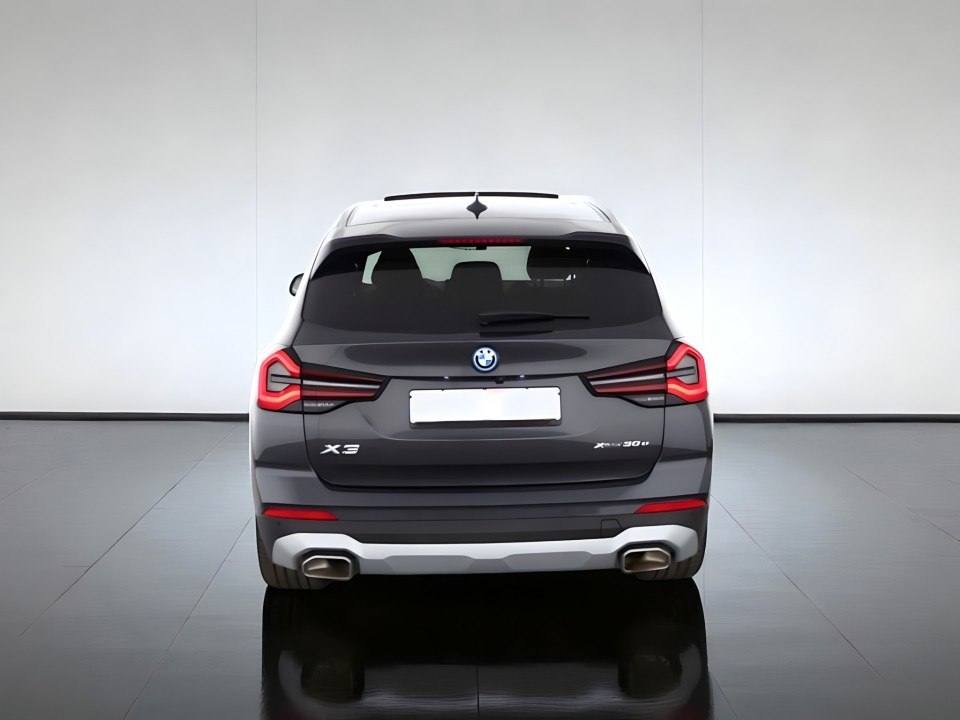 BMW X3 xDrive30e Luxury Line (4)