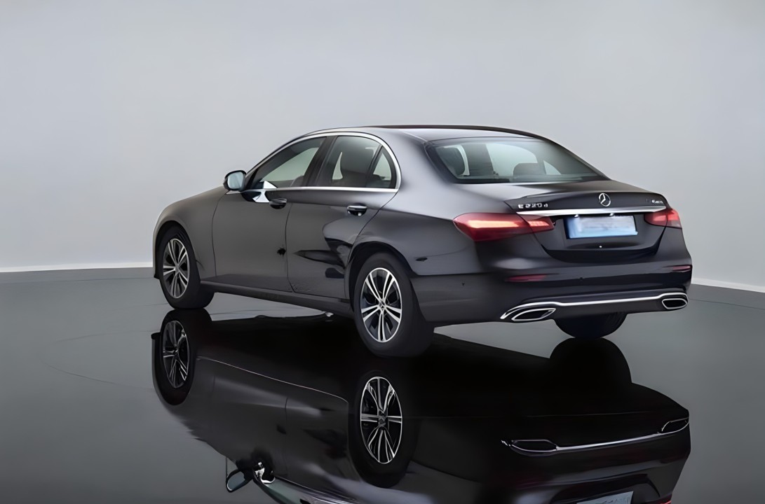 Mercedes-Benz E 220d 4MATIC Avantgarde (4)