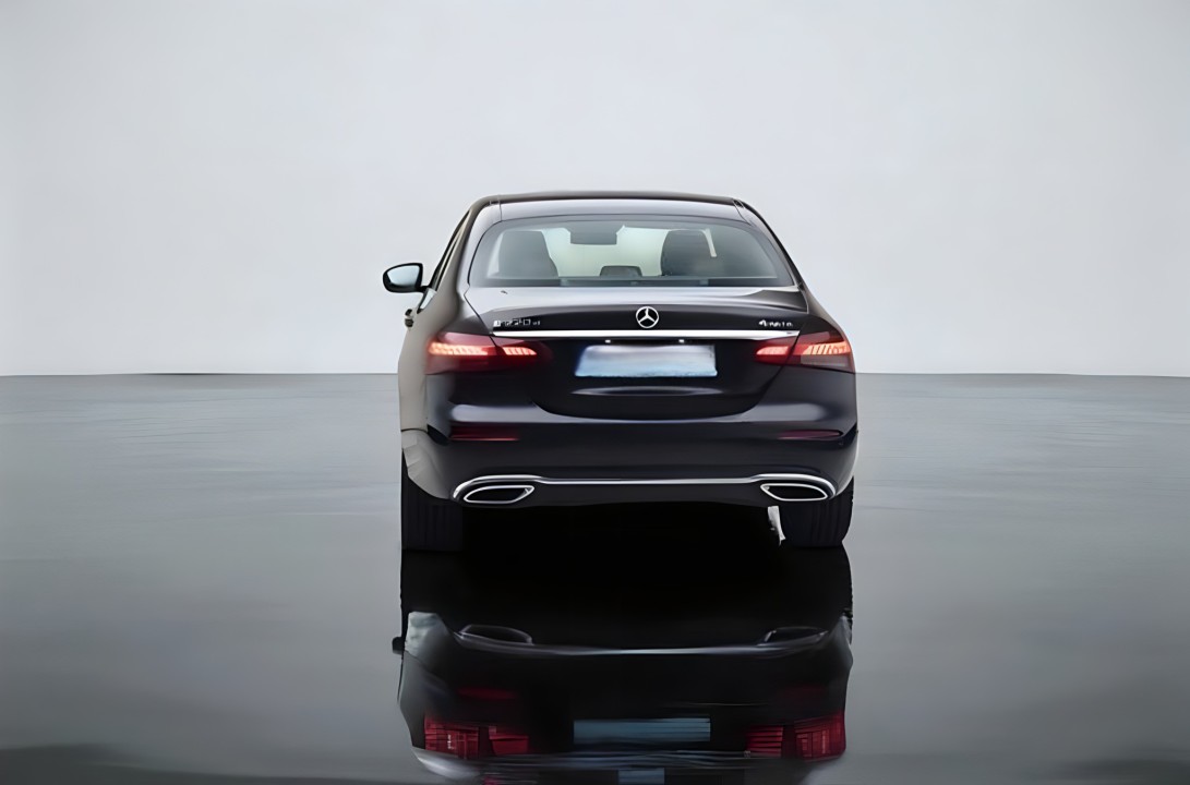 Mercedes-Benz E 220d 4MATIC Avantgarde (3)