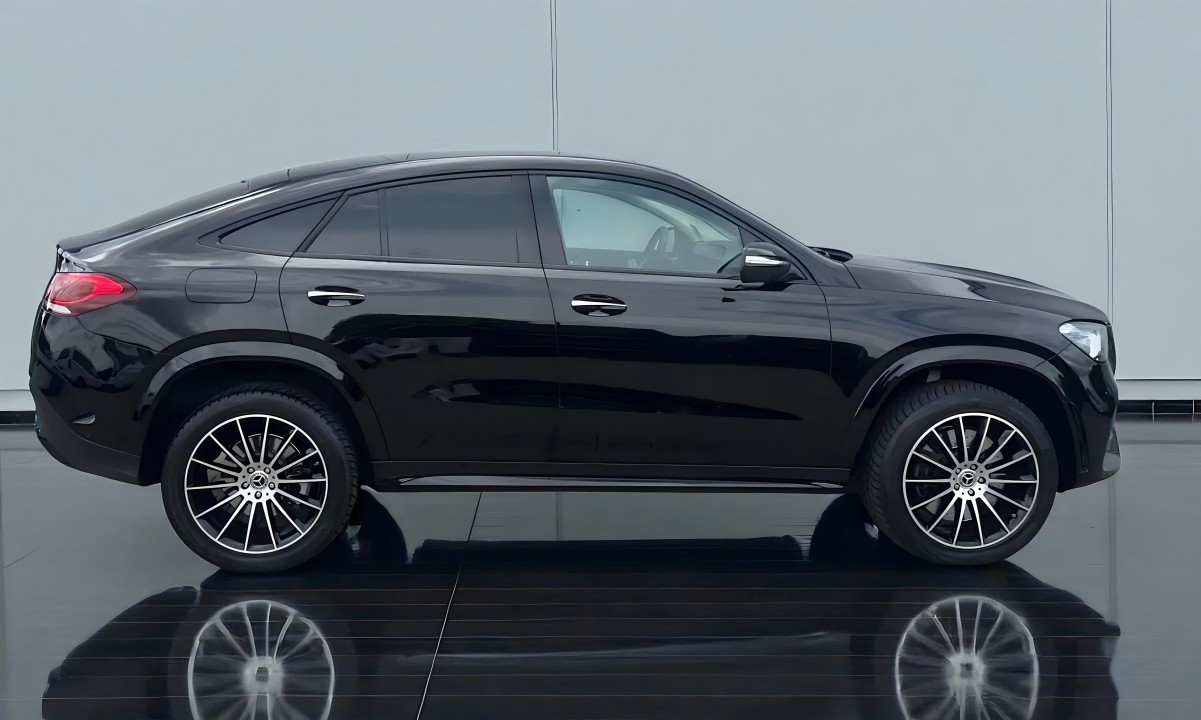 Mercedes-Benz GLE Coupe 400d 4MATIC AMG Line (2)