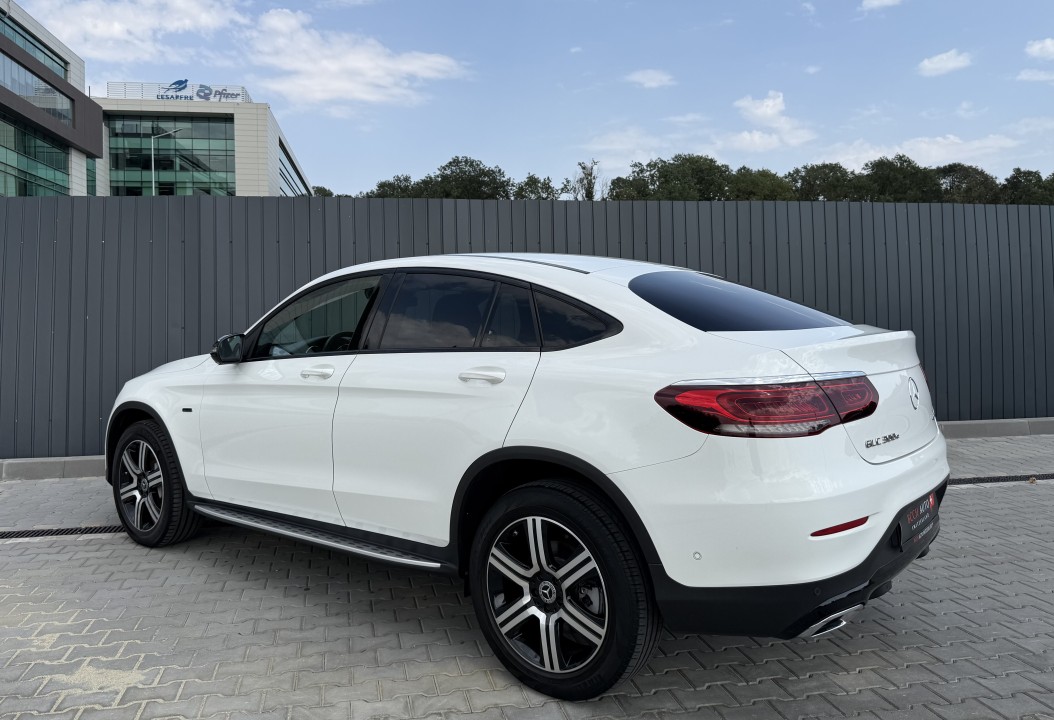 Mercedes-Benz GLC Coupe 300e 4MATIC (5)