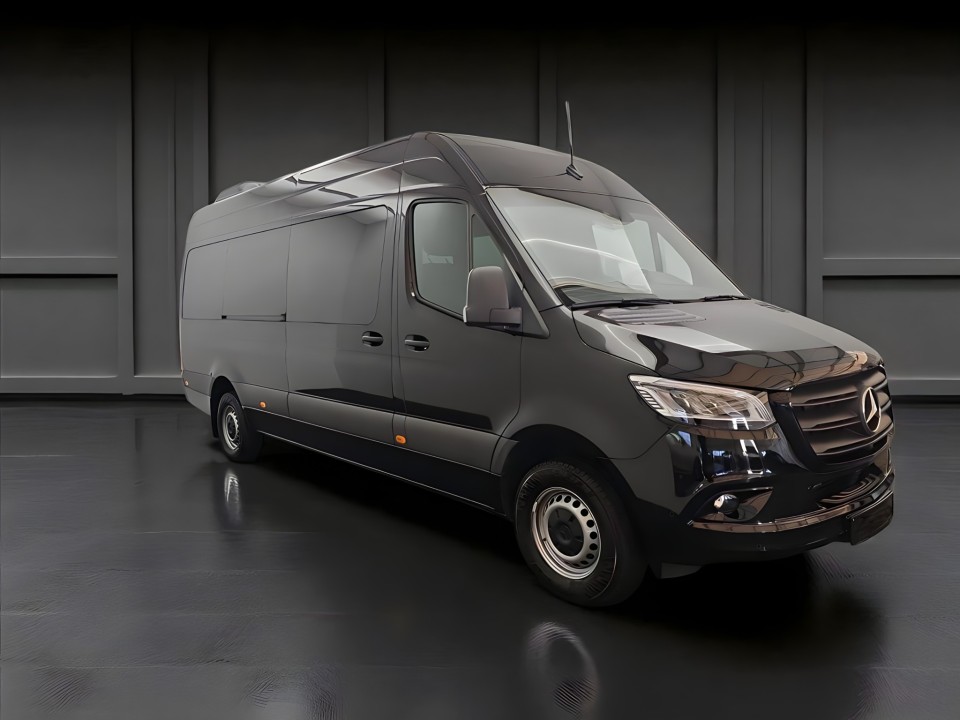 Mercedes-Benz Sprinter Tourer 319 CDI (2)