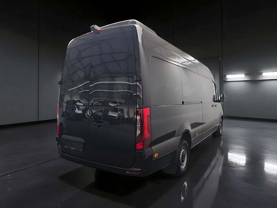 Mercedes-Benz Sprinter Tourer 319 CDI (3)