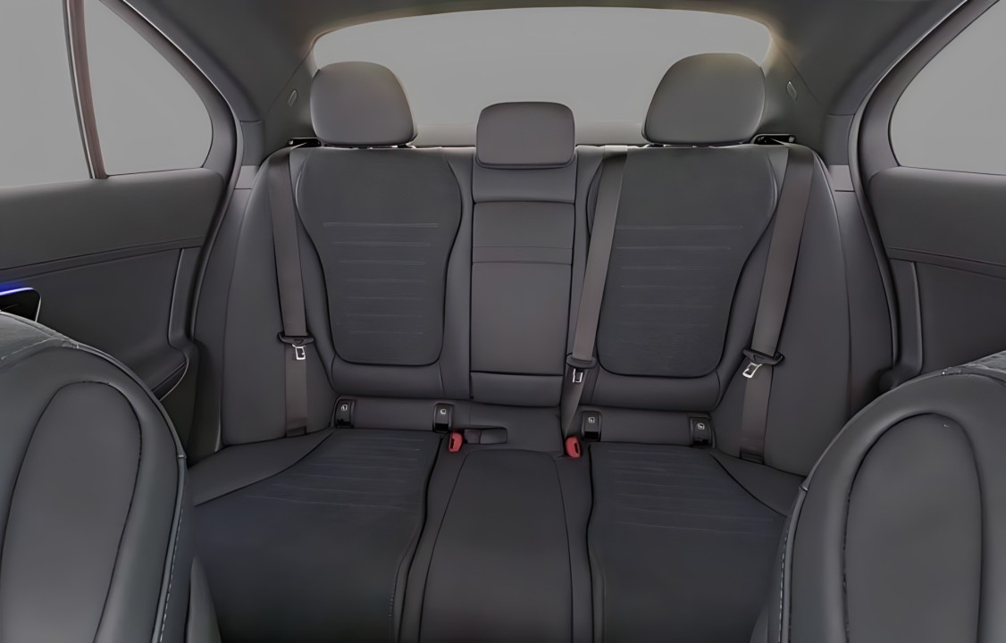 Mercedes-Benz C 300e 4MATIC (4)