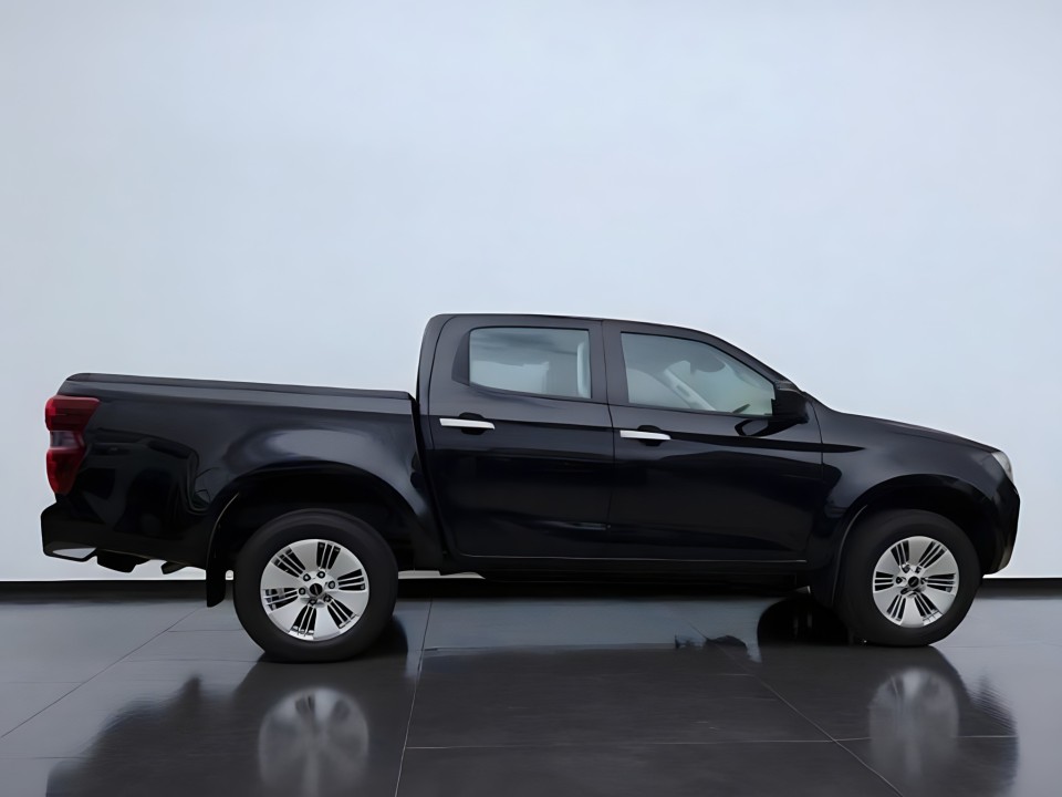 Isuzu D-Max Double Cab LS 4WD (2)