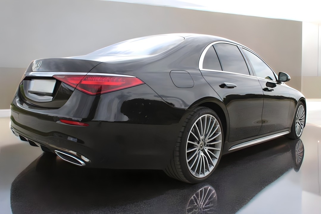 Mercedes-Benz S 400d 4MATIC AMG Line (2)