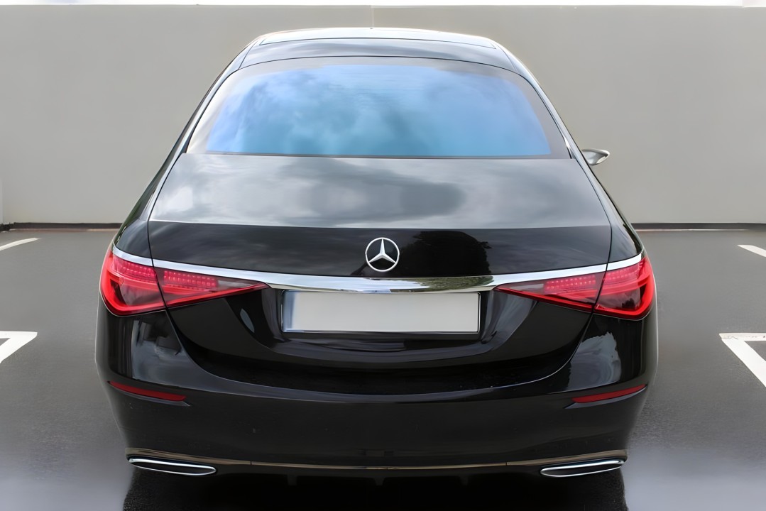 Mercedes-Benz S 400d 4MATIC AMG Line (3)