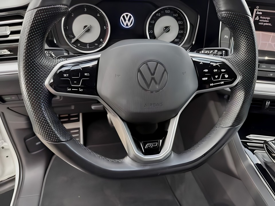 Volkswagen Touareg V6 TDI R-Line (4)