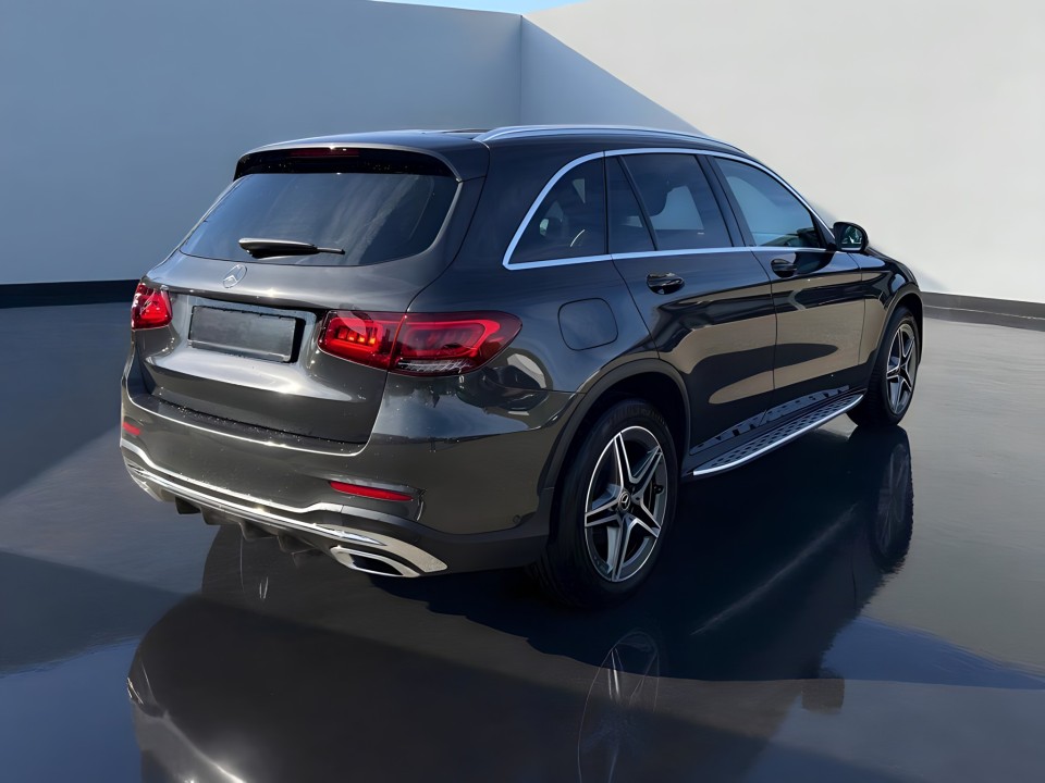 Mercedes-Benz GLC 200 4MATIC AMG (3)