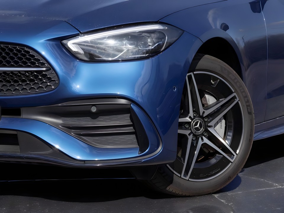 Mercedes-Benz C 300e AMG (3)