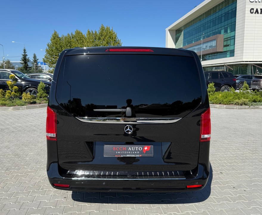 Mercedes-Benz V 250d 4MATIC Extralong VIP (4)