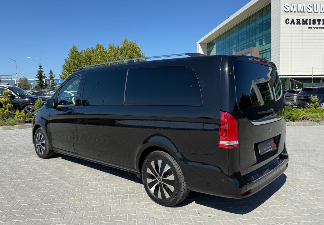 Mercedes-Benz V 250d 4MATIC Extralong VIP (5)