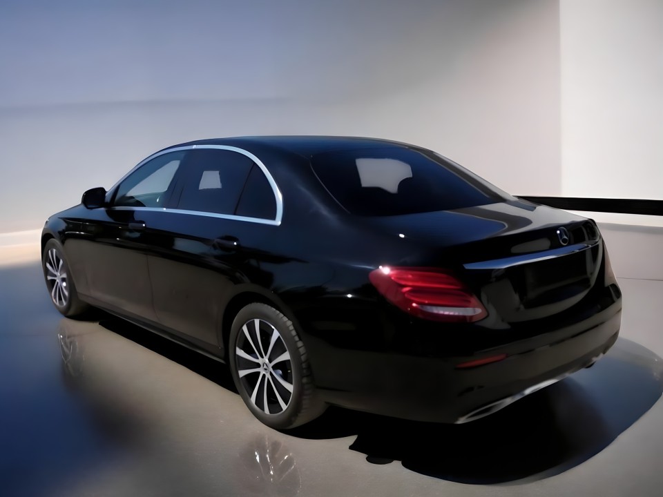 Mercedes-Benz E 450 4MATIC AMG Line (4)