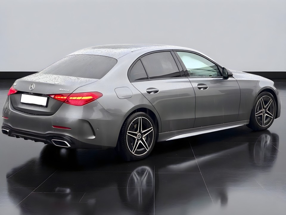 Mercedes-Benz C 300 4MATIC AMG (3)