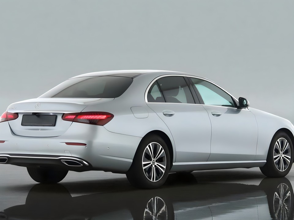 Mercedes-Benz E 220d Avantgarde (3)