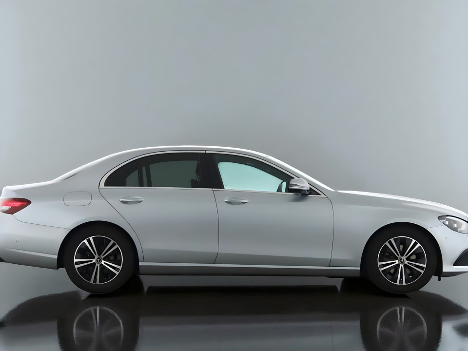 Mercedes-Benz E 220d Avantgarde (2)