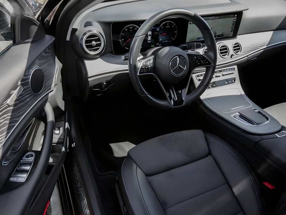 Mercedes-Benz E 220d Avantgarde (4)