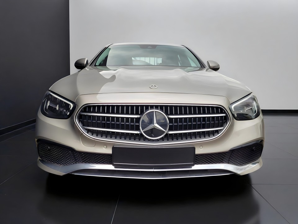 Mercedes-Benz E 220d Avantgarde (2)