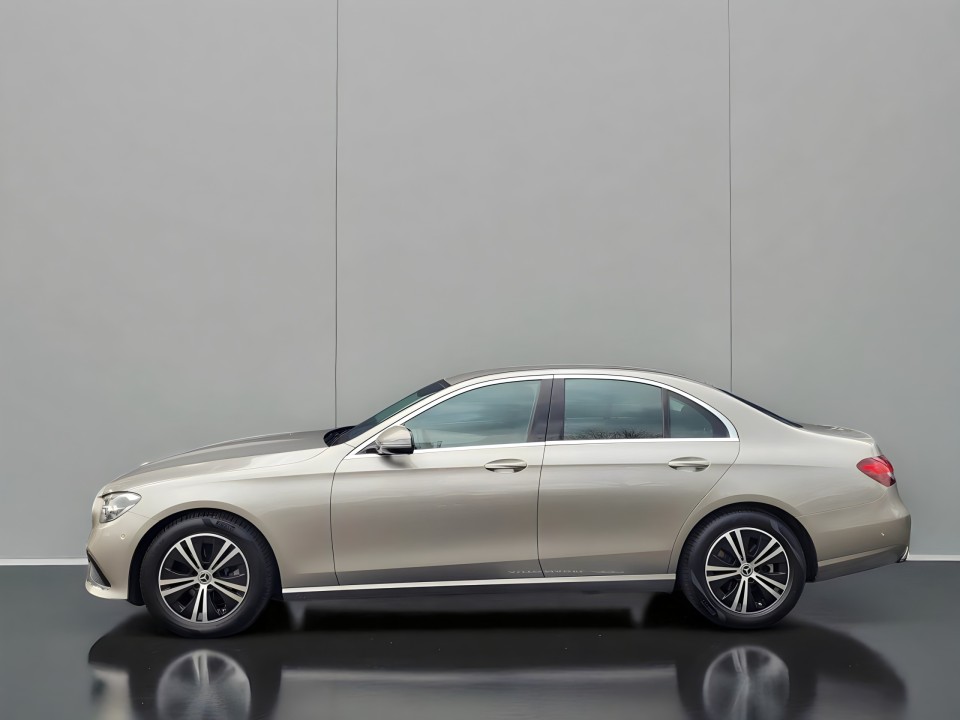 Mercedes-Benz E 220d Avantgarde (4)