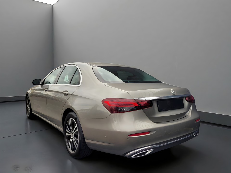 Mercedes-Benz E 220d Avantgarde (5)