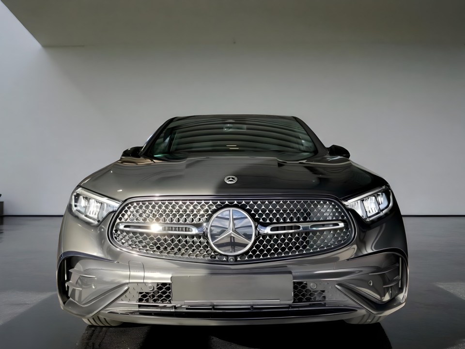 Mercedes-Benz GLC Coupe 200 4MATIC AMG Line (2)